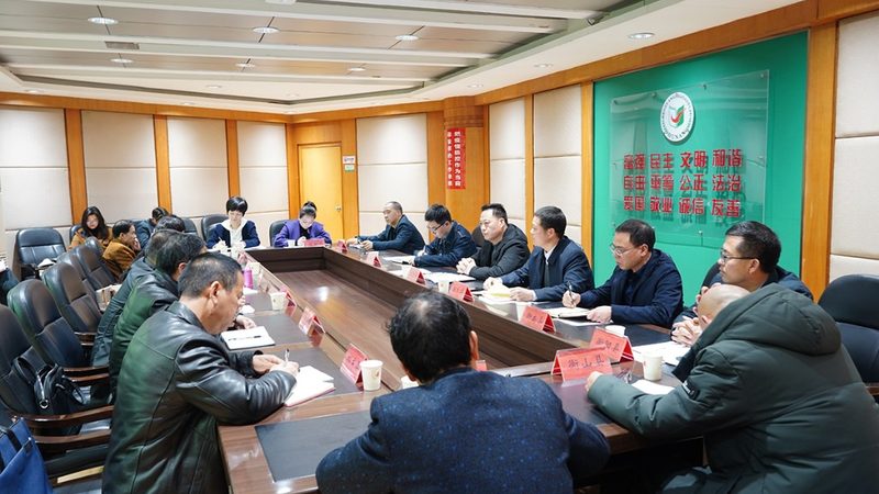 叉车证查询官网入口：揭秘叉车证查询全流程